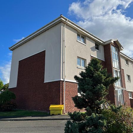 Flat One, 212 Eaglesham Road, East Kilbride, グラスゴー エクステリア 写真