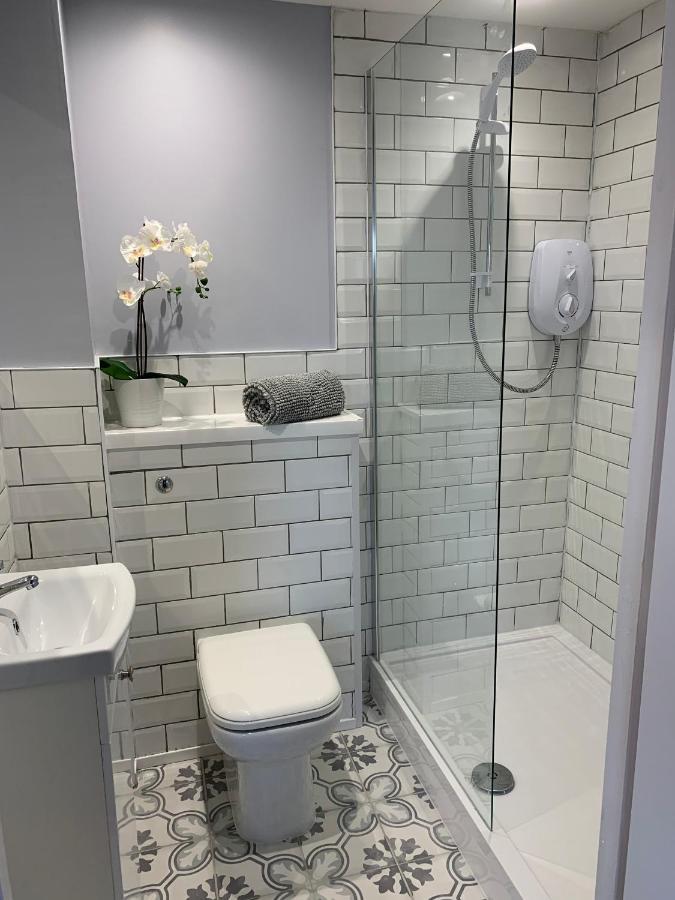 Flat One, 212 Eaglesham Road, East Kilbride, グラスゴー エクステリア 写真
